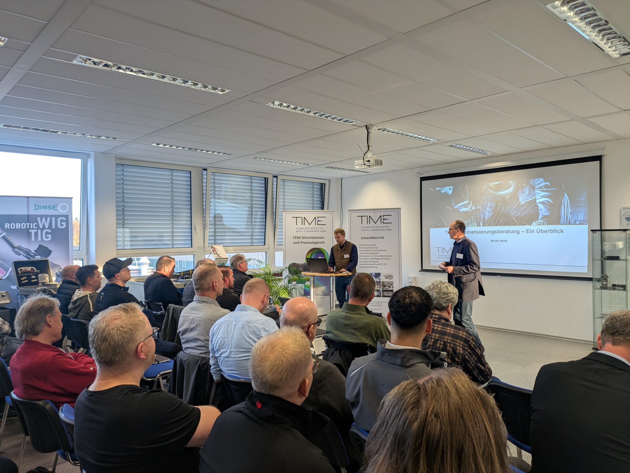 TIME-Geschäftsführer Dr. Ralf Polzin spricht vor den Teilnehmern der Fachtagung.